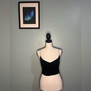 Strapy black crop top ⚫️